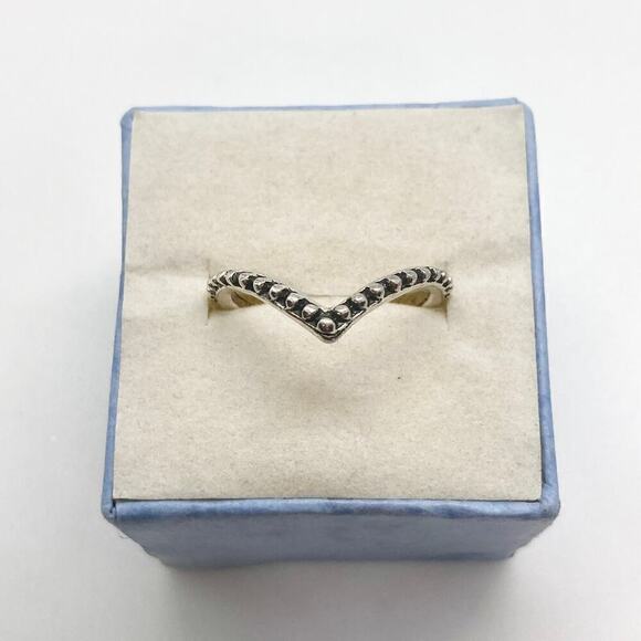 Size 6 Silver Tone Beaded Chevron Ring - Picture 1 of 8